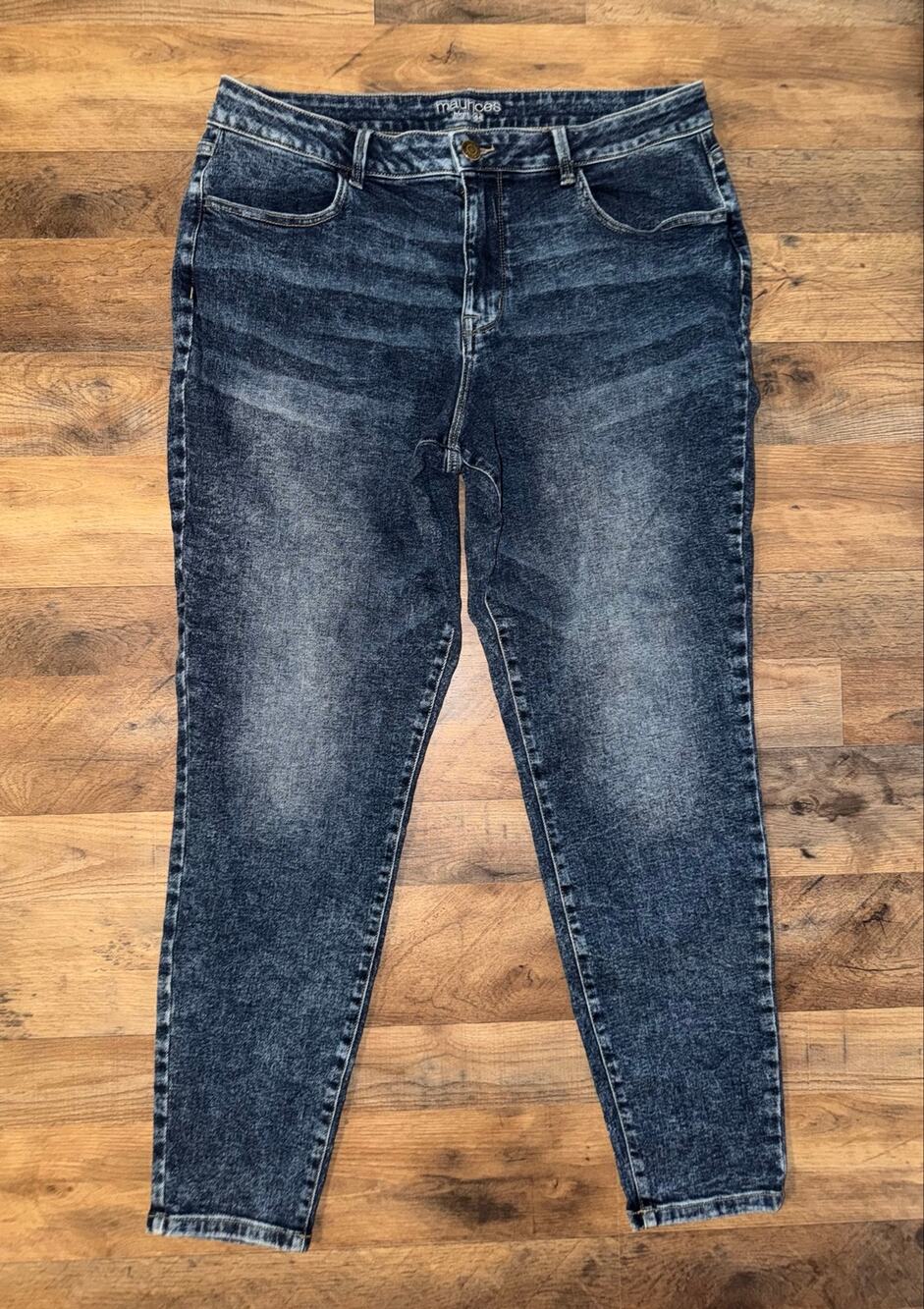 Maurice’s women’s acid wash blue jeans